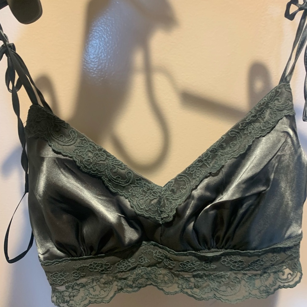 Women’s linen bluesh top crop